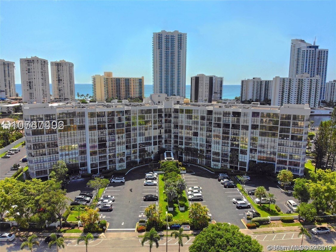 1000 Parkview Dr Unit 203, Hallandale Beach, FL 33009 Condo for Rent