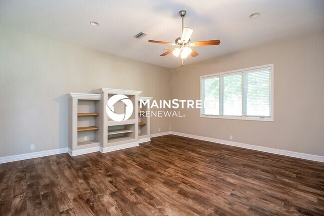 Foto del edificio - 3 Bedroom Pet-Friendly Home in Englewood, FL with Main Street Renewal