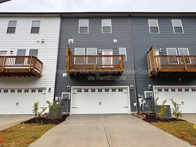 Building Photo - 416 Rowe Wy