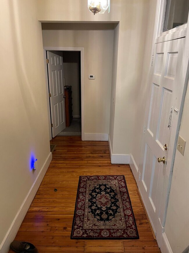 Foto del edificio - 1701 Downey St