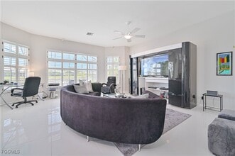 Building Photo - 3681 Lakemont Dr