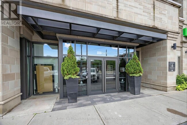 Building Photo - 3563 Lake Shore Blvd W