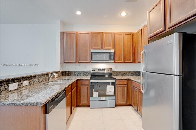 Building Photo - 21111 NW 14th Pl