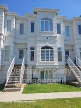 Building Photo - 723-172 172 St SW
