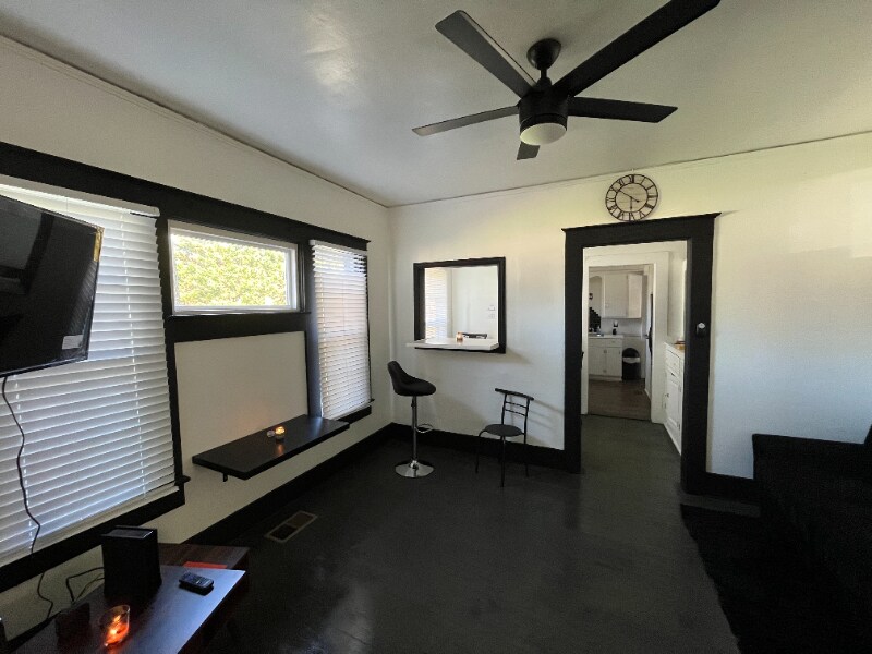 Foto principal - 913 6th St SW