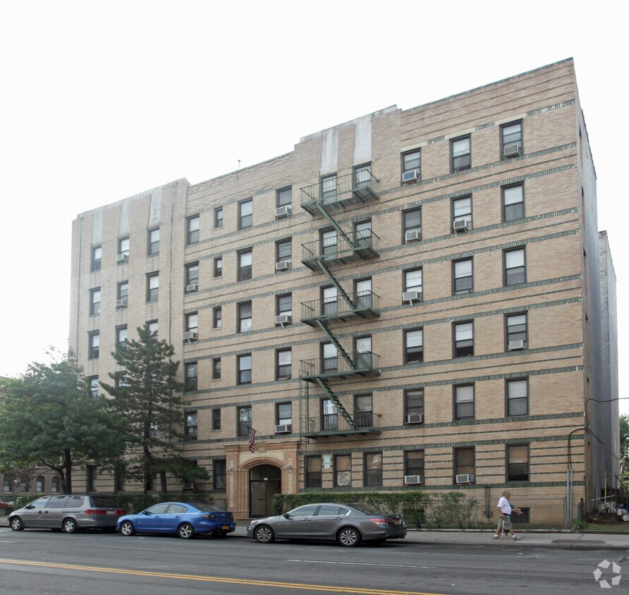 Building Photo - 8001 Bay Pky