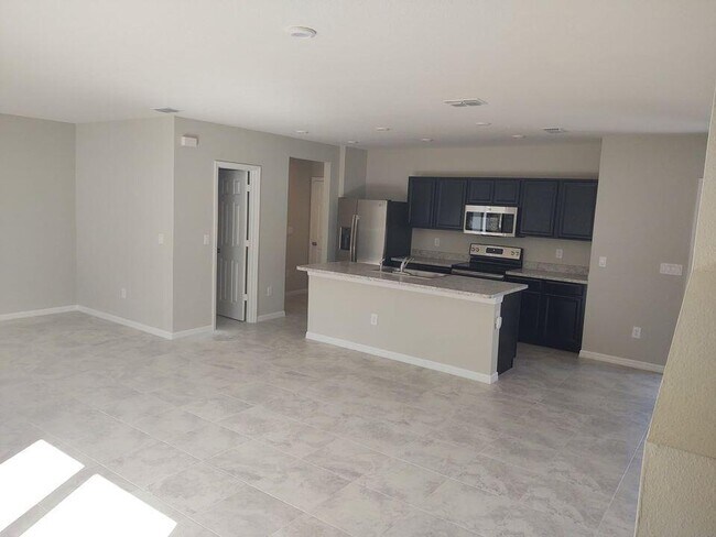 Building Photo - 3343 Madison Square Ln