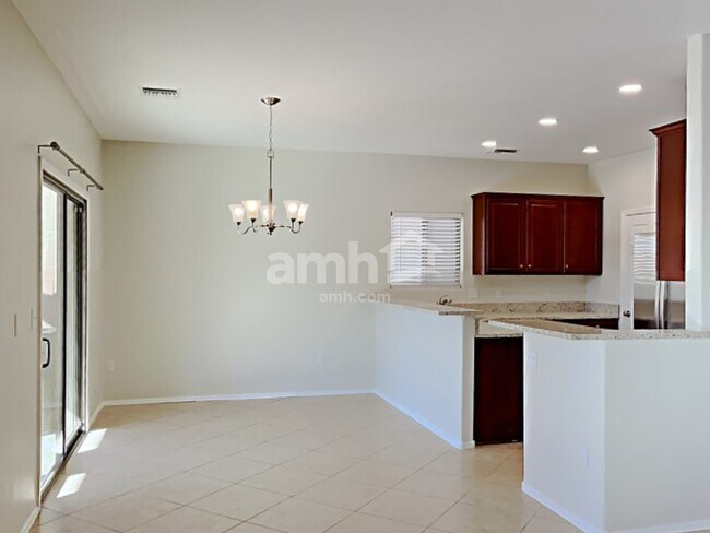 Foto del edificio - 7558 E Majestic Palm Ln