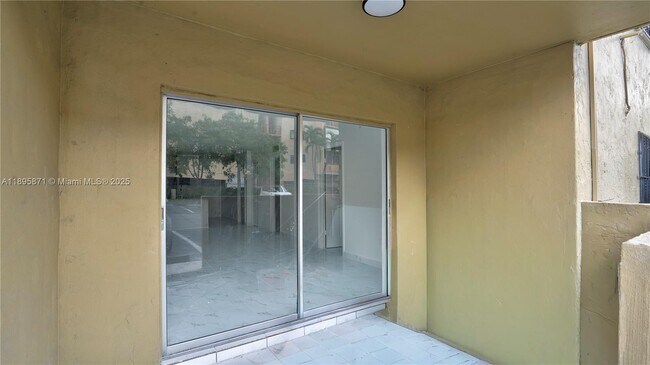 Foto del edificio - 6070 W 18th Ave