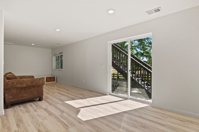 Foto del edificio - 2750 Brush Ct