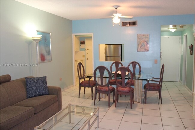 Building Photo - 3505 S Ocean Dr
