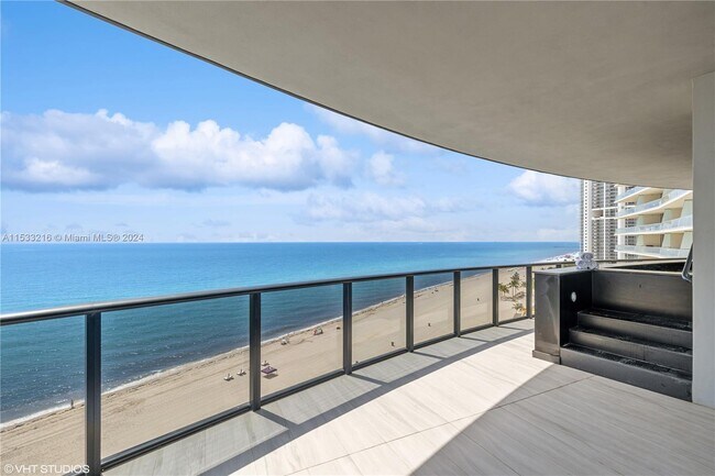 Building Photo - 18555 Collins Ave