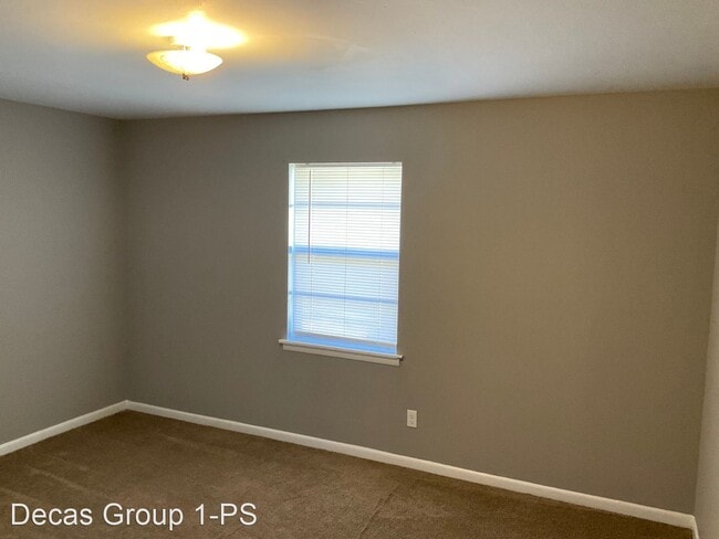 Building Photo - 2 br, 1.5 bath House - 841 Old Trail Rd.