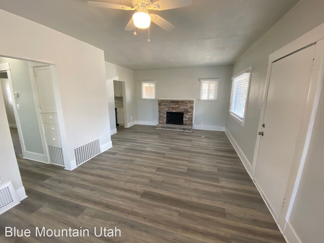 Building Photo - 3 br, 1 bath House - 764 E 24th St
