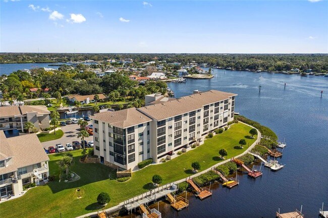 Foto del edificio - 8141 Aquila St