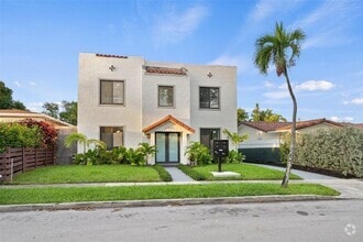Building Photo - 1721 SW 13th St