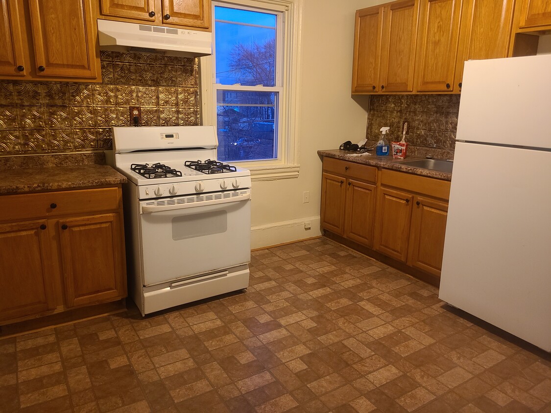 Primary Photo - 63 Benedict St