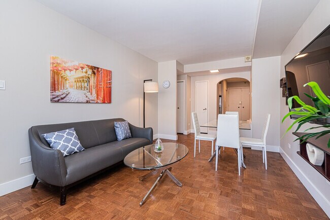 Building Photo - 3712 Rue Peel-SI ID1283434P