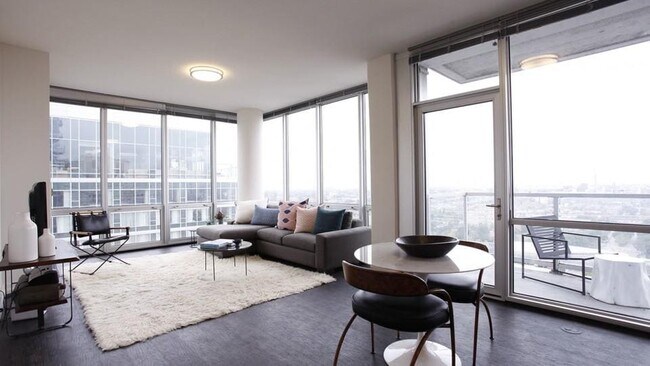 Foto del edificio - 2134 S Indiana Ave