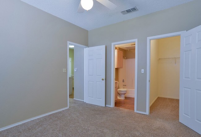 Habitación principal - Sagewood Apartments