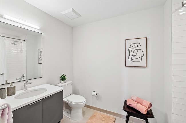 Building Photo - 179 Academy St