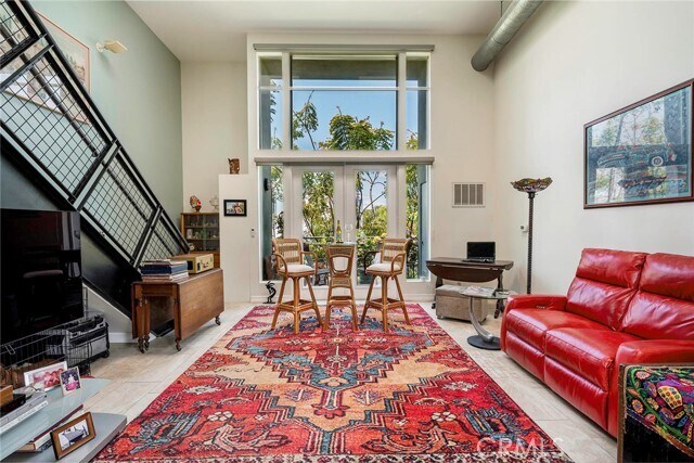 Foto del edificio - 834 E 4th St