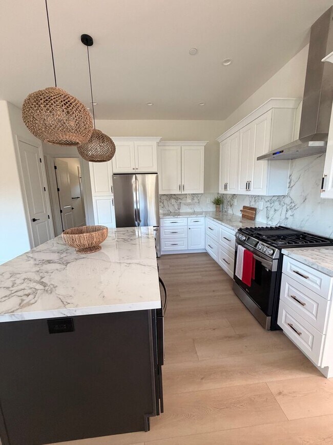 Foto del edificio - Charming 2-Bedroom Home in Private Gated Community