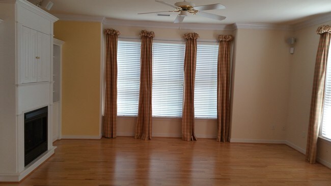 Building Photo - 4110 San Marco Dr