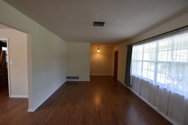 Building Photo - 3340 Alena Ct