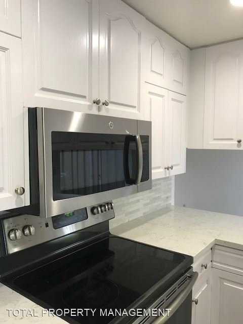 Building Photo - 3 br, 1.5 bath House - 4926 POPLAR TERRACE