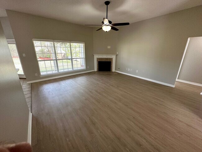 Building Photo - 27094 Stratford Glen Dr