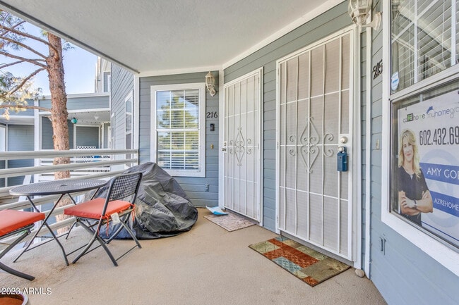 Foto del edificio - 1505 N Center St