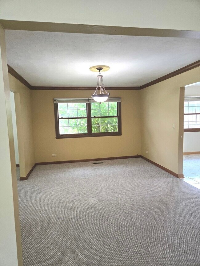 Foto del edificio - 116 S Walnut Ln