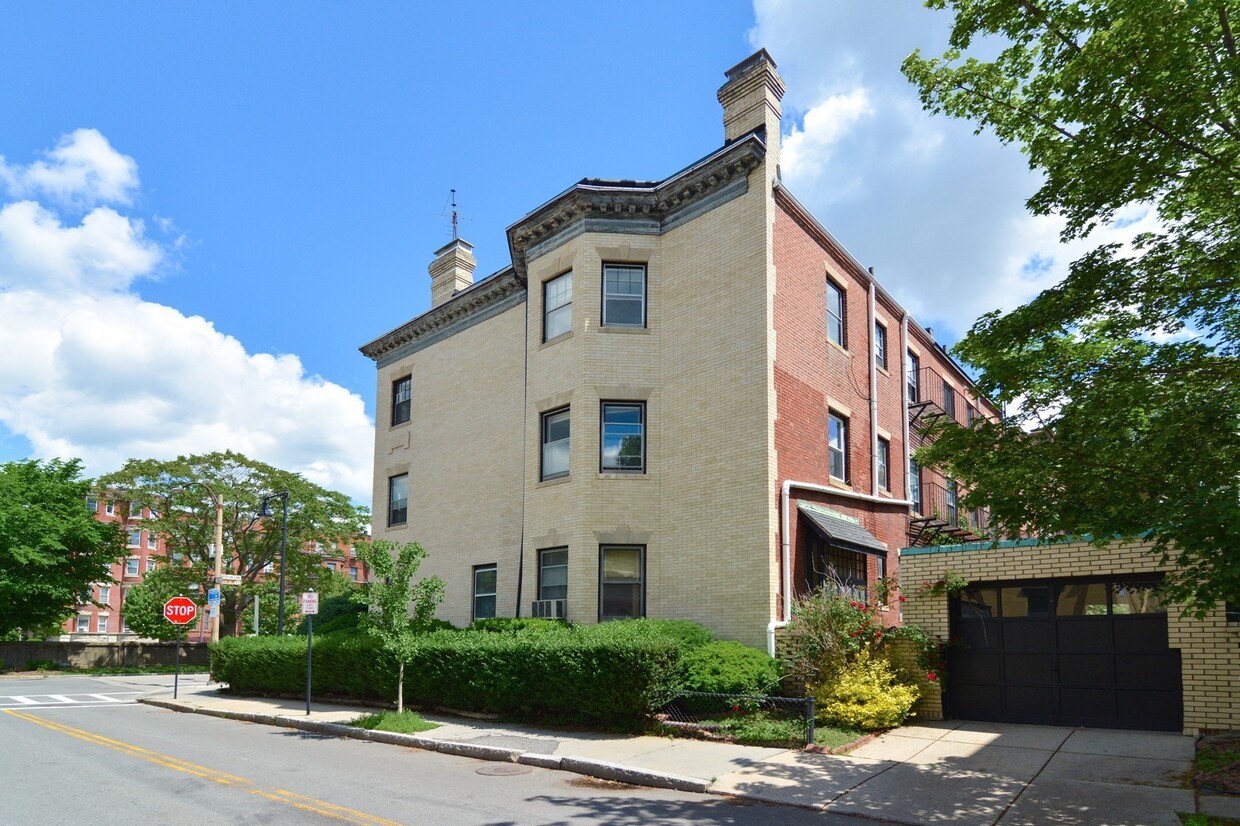 Foto del edificio - 923 Beacon St