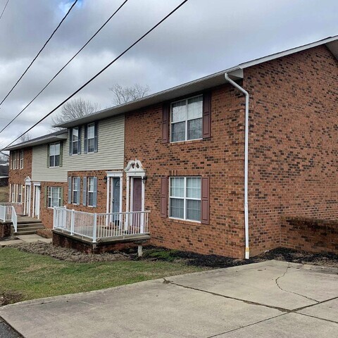 Primary Photo - Dunhill Townhouses