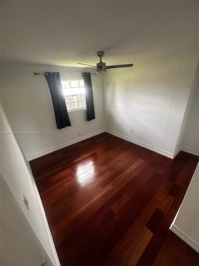 Foto del edificio - 3 bedroom in Hollywood FL 33021
