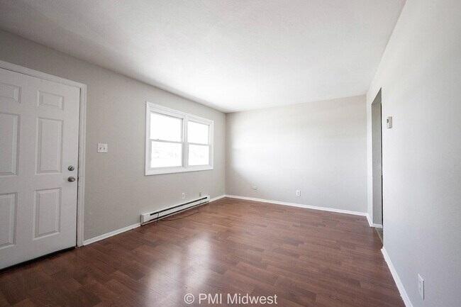 Foto del edificio - "Charming 2-Bedroom Retreat with 800 Sq. F...