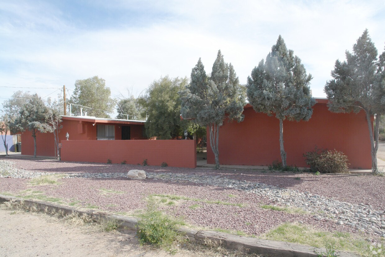 Primary Photo - 3314 - A E Flower St