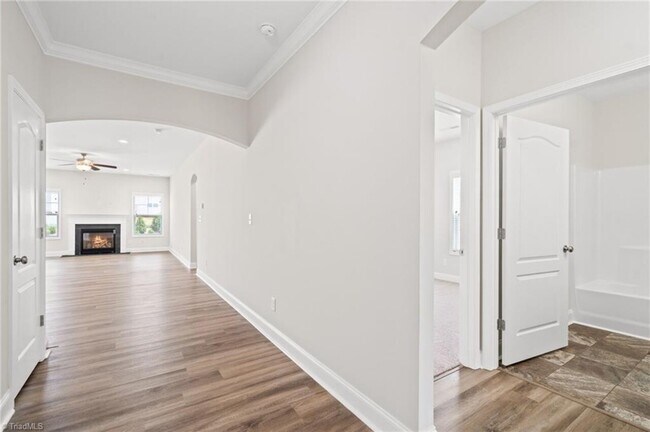 Building Photo - 6506 Knob Creek