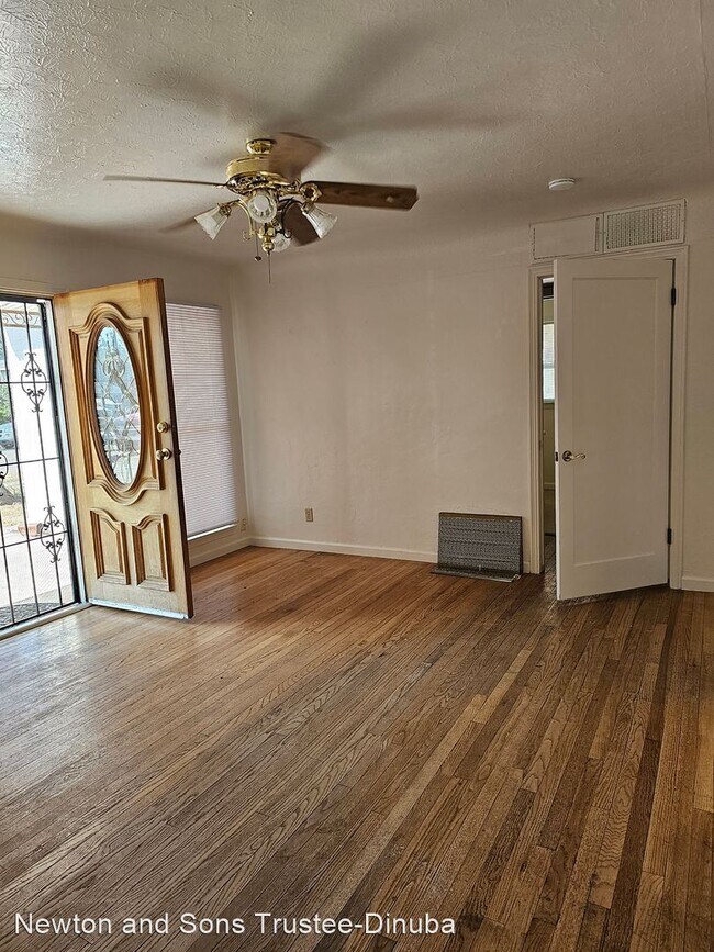 3 br, 1 bath House 220 N Lincoln Avenue House Rental in Dinuba, CA