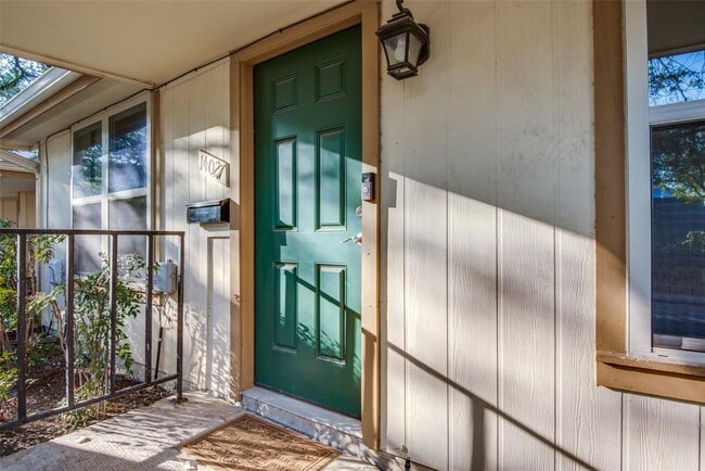 Building Photo - 14027 Brookgreen Dr