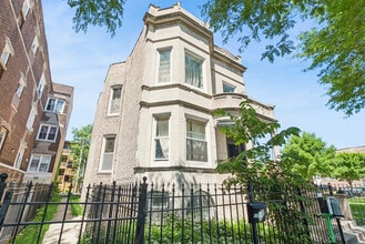 Building Photo - 1404 S Hamlin Ave