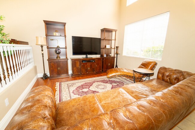Building Photo - Expansive, Upgraded 4-Bedroom Home with Pr...