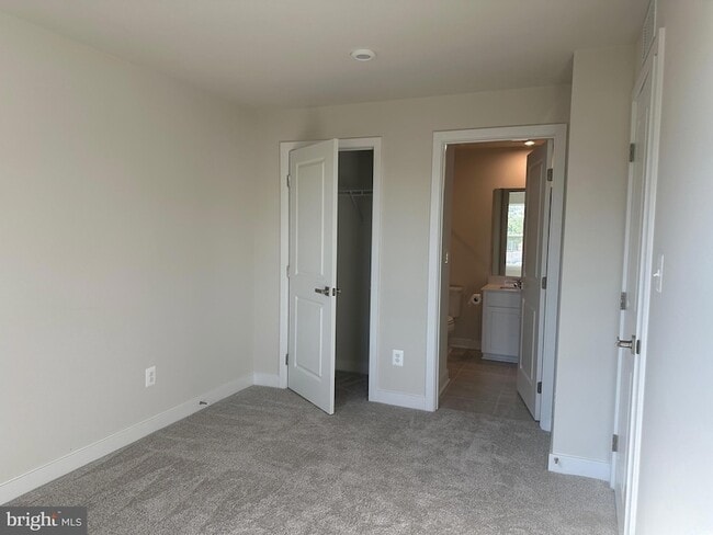 Building Photo - 4504 Dandelion Loop