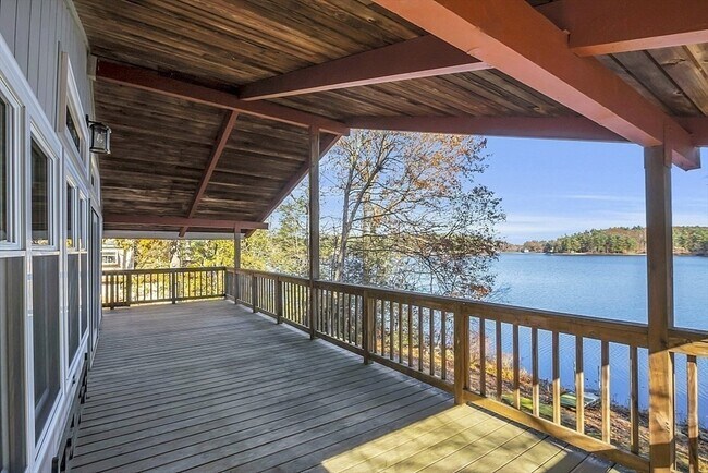 Foto del edificio - 23 Laurie Ln