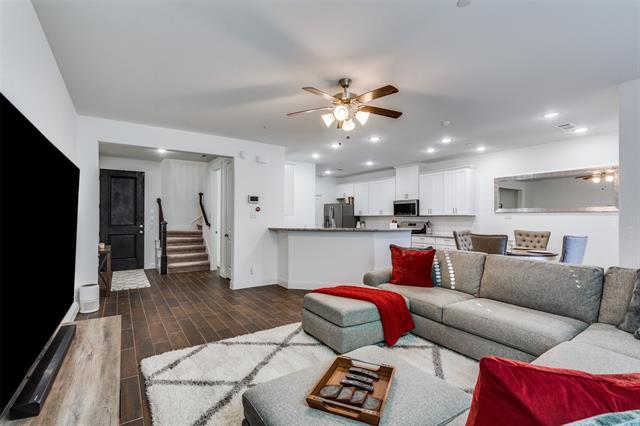 Building Photo - 203 Tortugas Dr