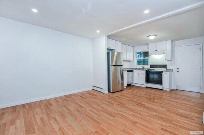 Foto del edificio - 2 bedroom in NEWARK NJ 07105