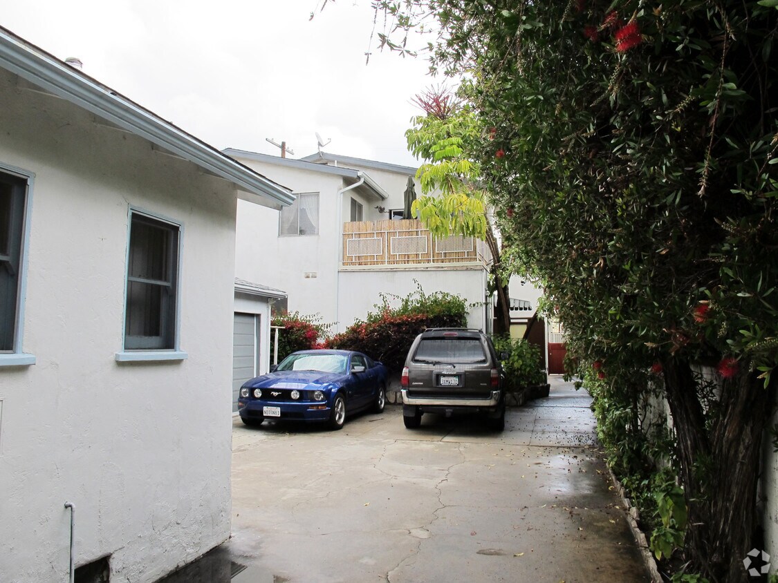 Building Photo - 3420 Keystone Ave