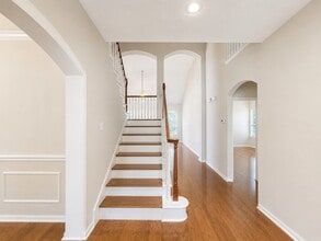 Building Photo - 223 Wild Oak Run