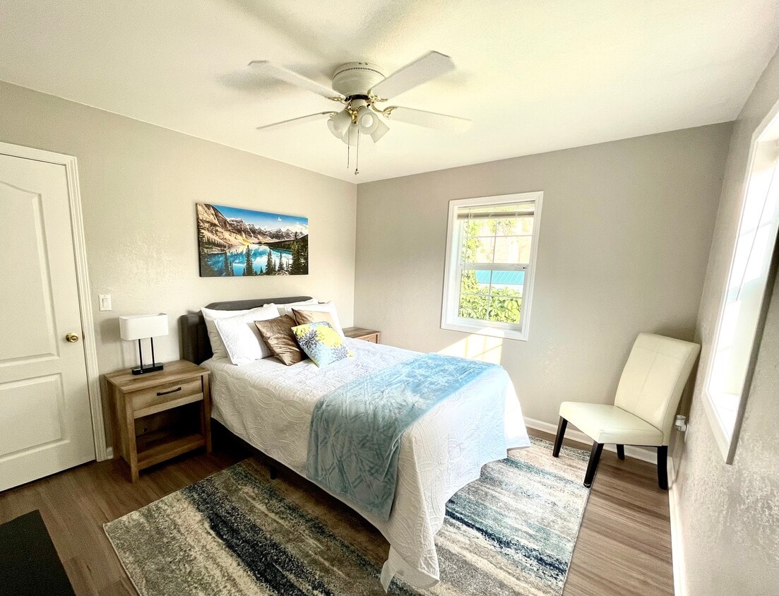 703 S 28th St Unit Cheerful Home, Billings, MT 59101 Apartments in